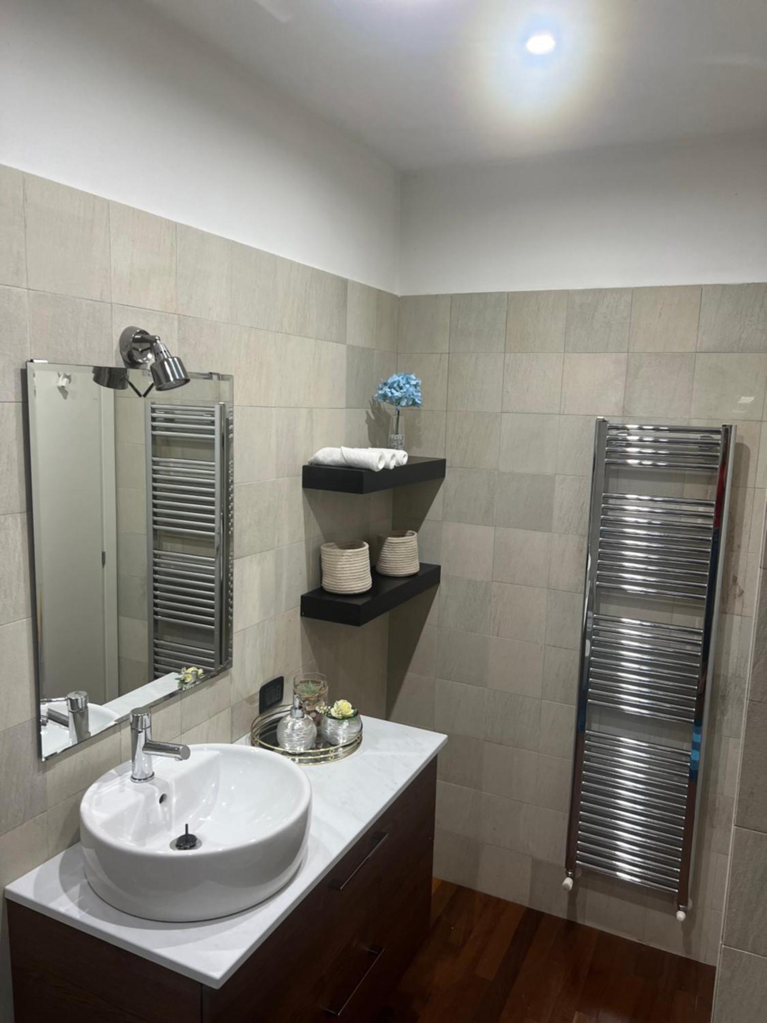 B&B Resilienza - Camera Privata Con Bagno Lecco Exteriér fotografie