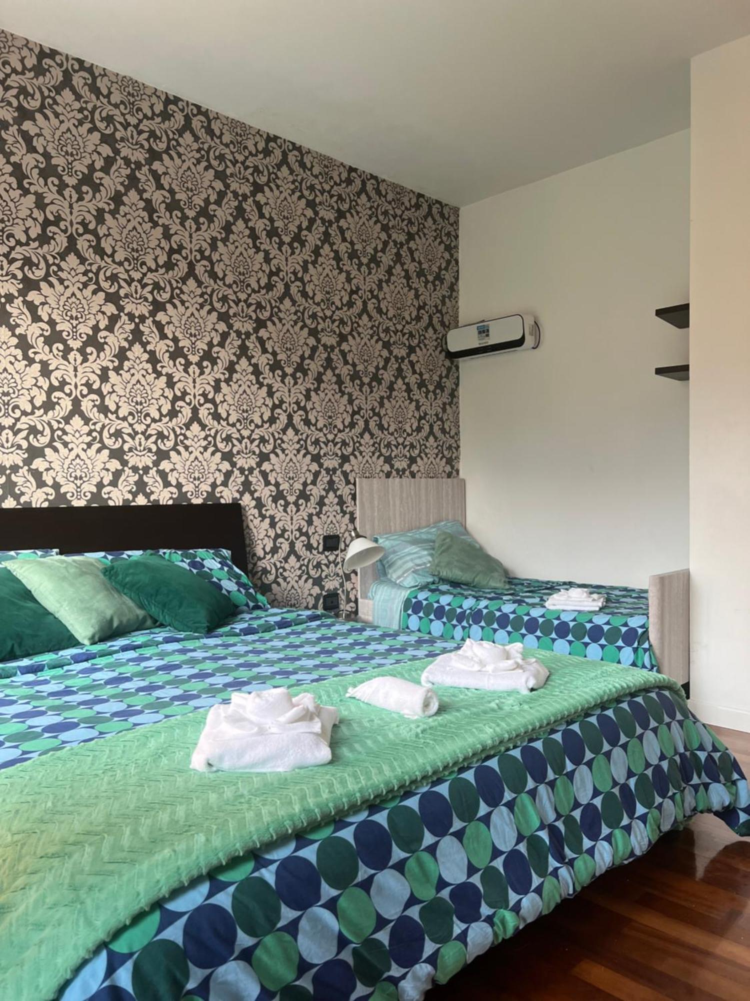 B&B Resilienza - Camera Privata Con Bagno Lecco Exteriér fotografie