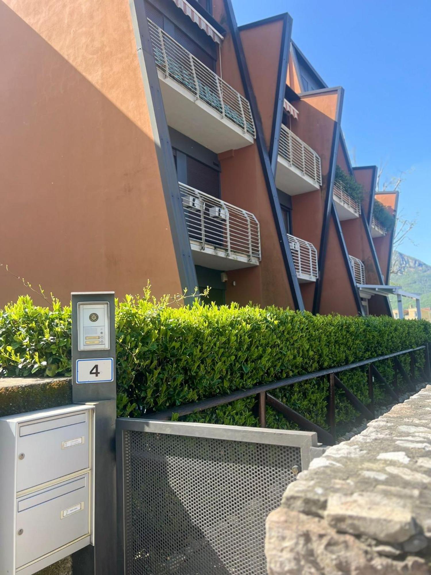 B&B Resilienza - Camera Privata Con Bagno Lecco Exteriér fotografie